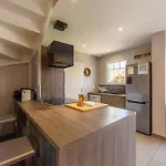 Caro - 4-bedroom Townhouse In