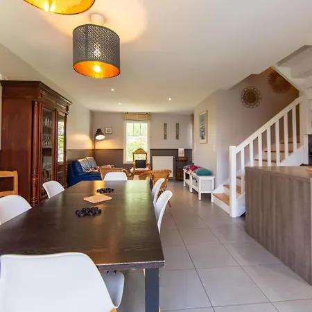Prázdninový dům Caro - 4-bedroom Townhouse In