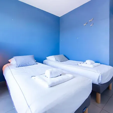 Caro - 4-bedroom Townhouse In Prázdninový dům