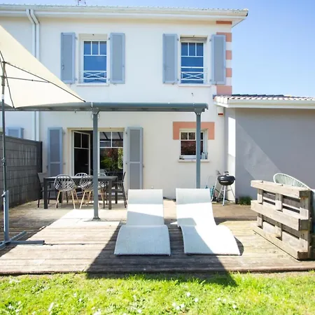 Caro - 4-bedroom Townhouse In * Ares
