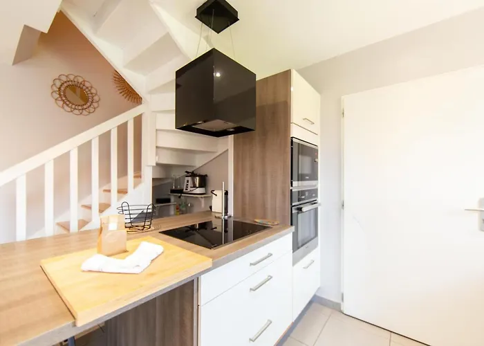 Caro - 4-bedroom Townhouse In *