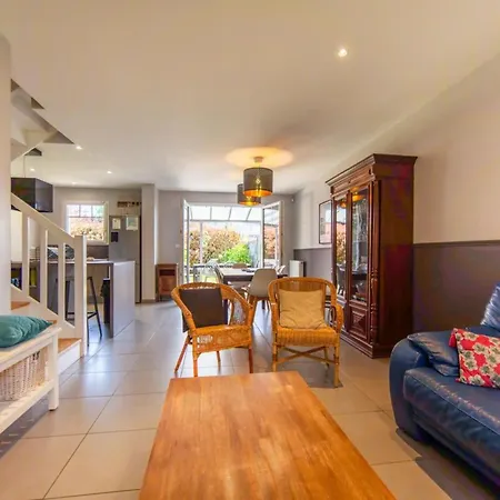 Caro - 4-bedroom Townhouse In 펜션